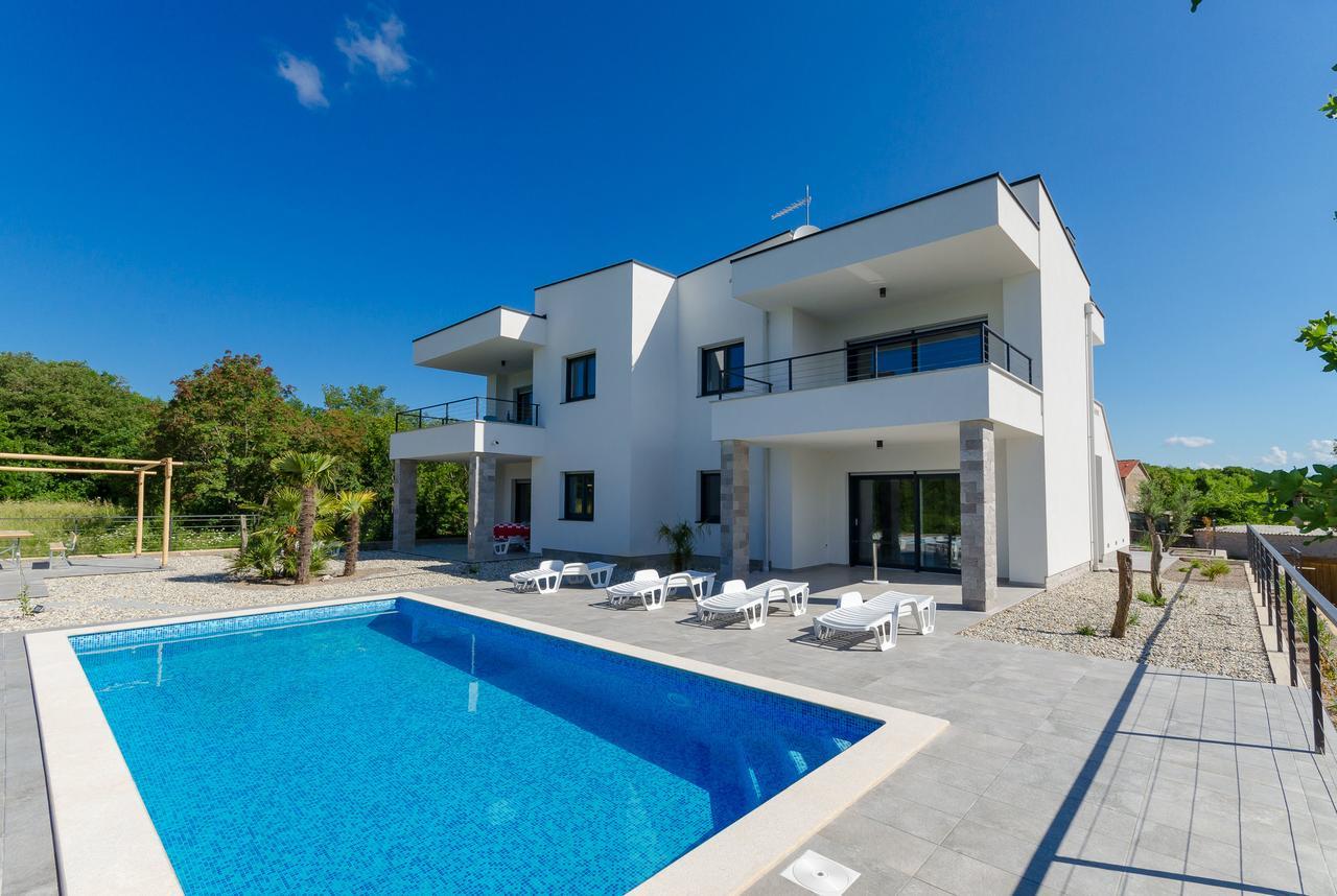 Apartments Residence Romance Pinezići Екстериор снимка
