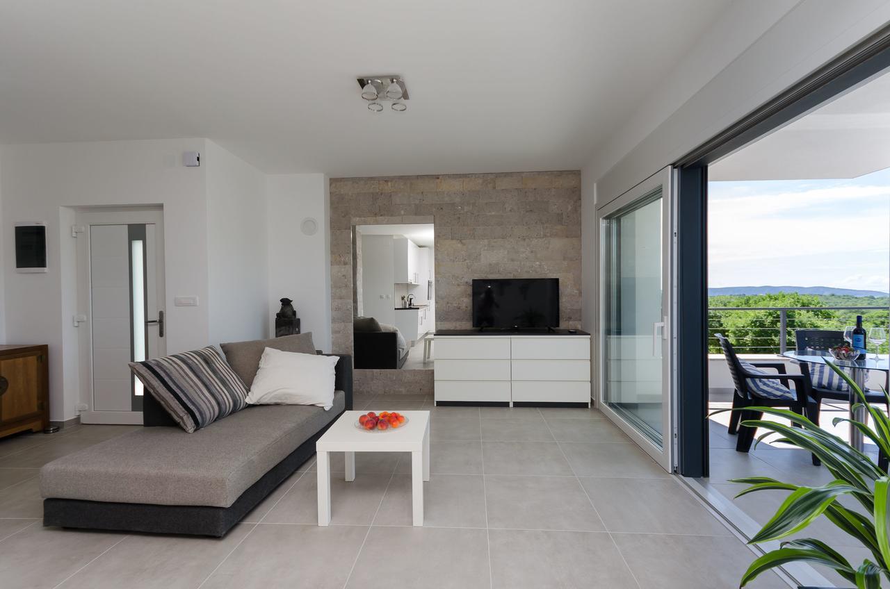 Apartments Residence Romance Pinezići Екстериор снимка