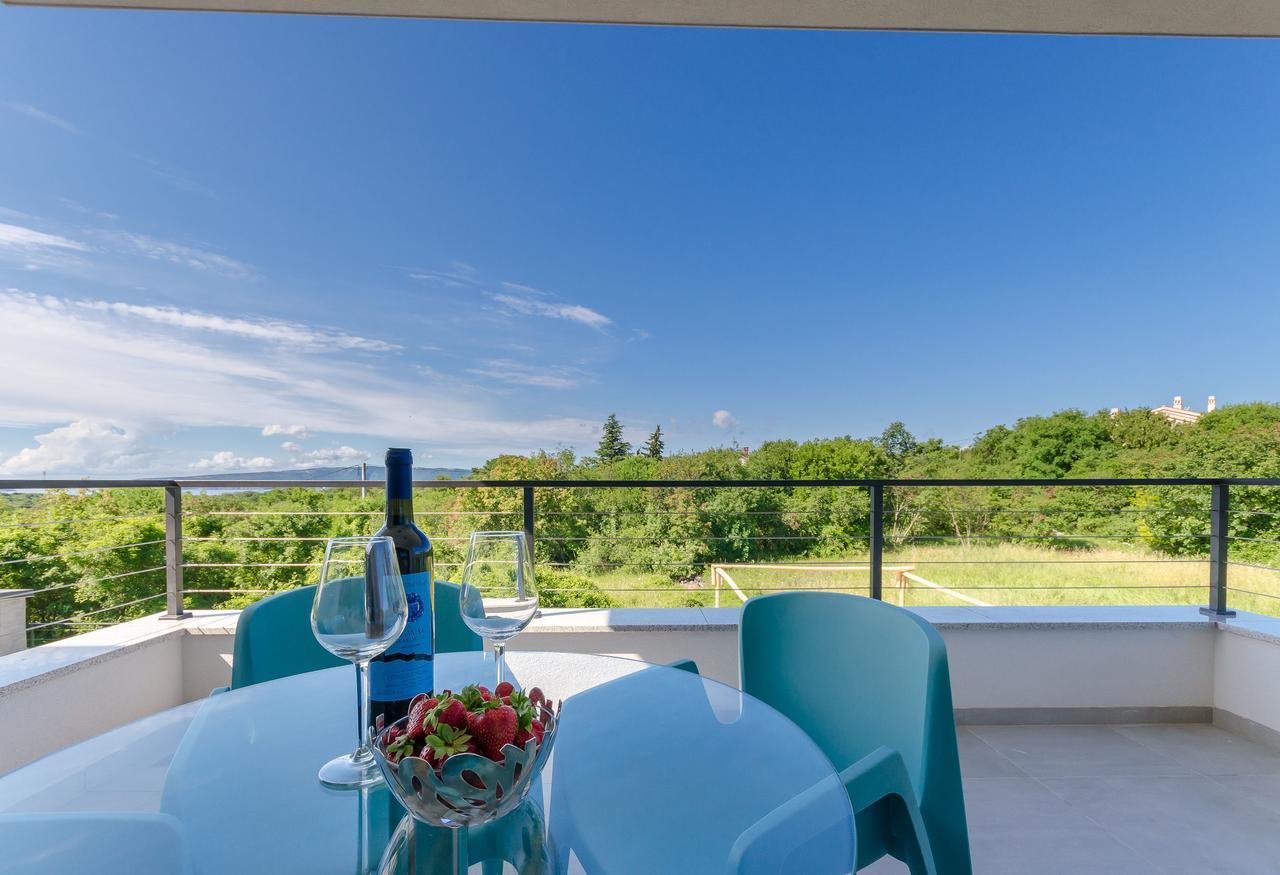Apartments Residence Romance Pinezići Екстериор снимка