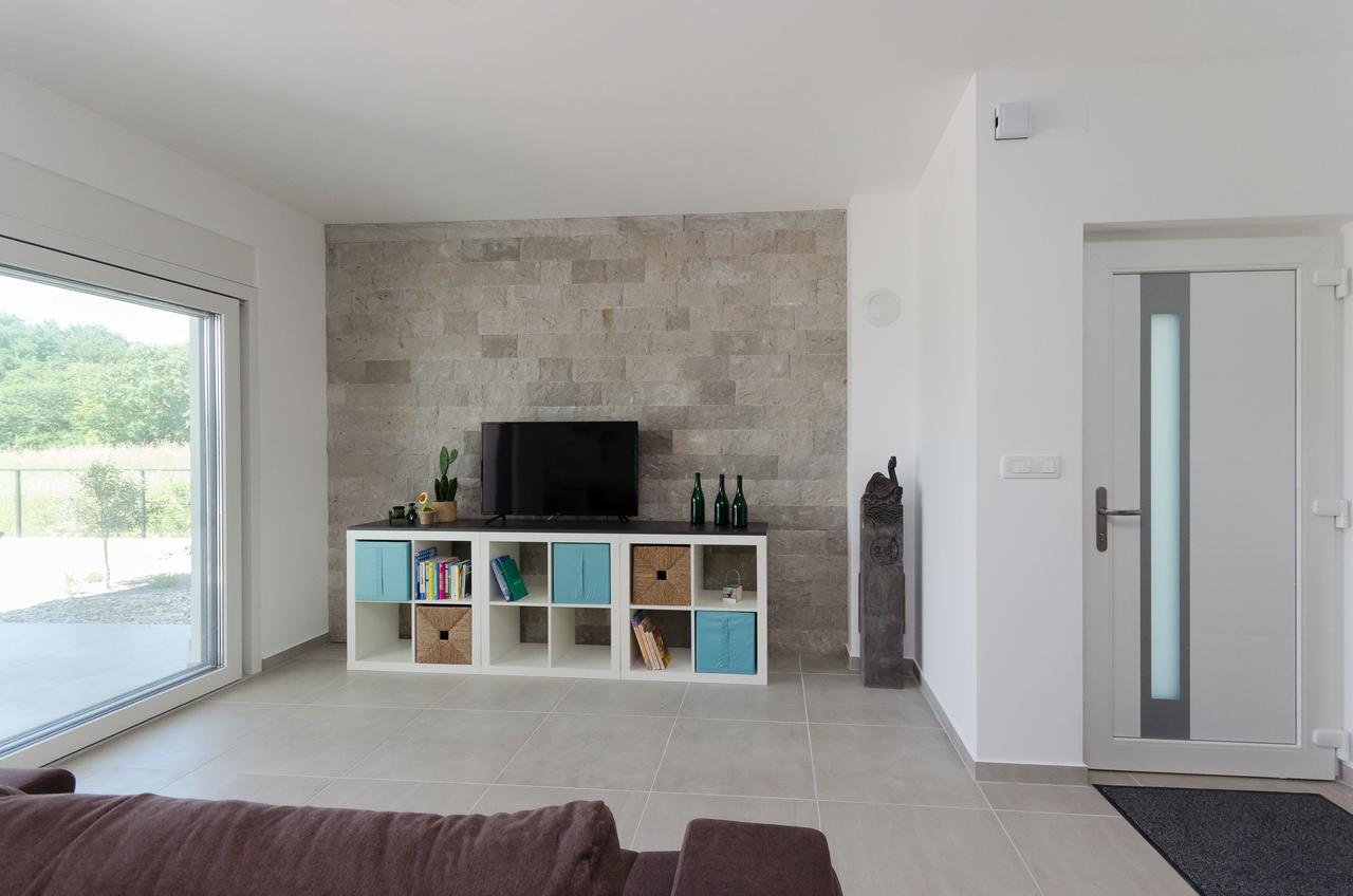 Apartments Residence Romance Pinezići Екстериор снимка