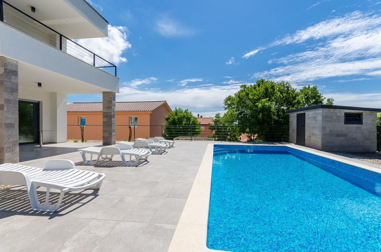 Apartments Residence Romance Pinezići Екстериор снимка